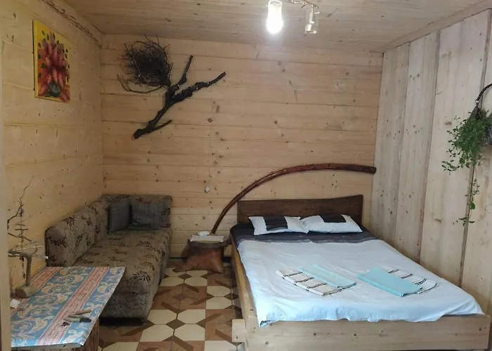 Konukevi Krutogora Tatariv