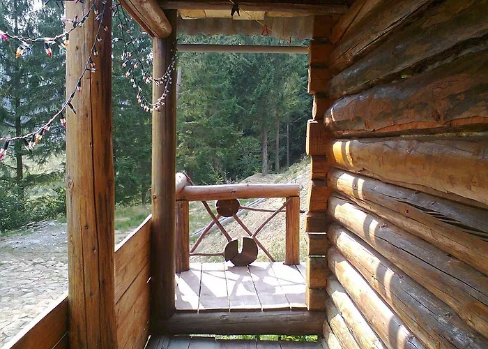 Krutogora Konukevi *