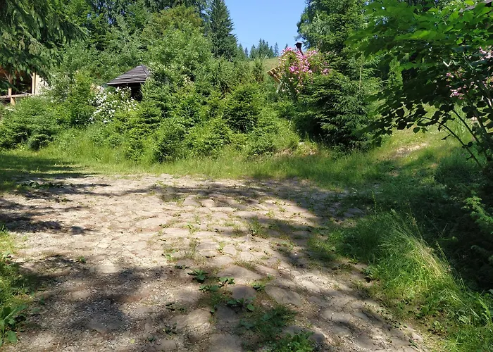 Krutogora Konukevi *